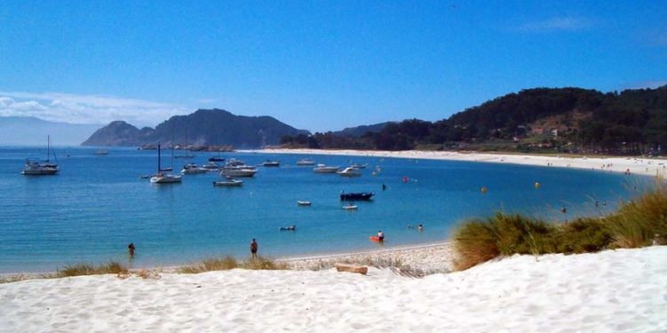 Las Cíes cuelgan el cartel de ‘completo’ para el fin de semana