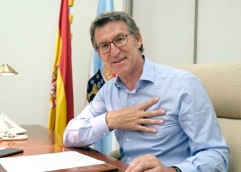 Núñez Feijóo revalida su amplia mayoría en Galicia pese a sufrir en Vigo su peor resultado