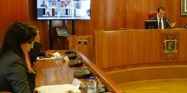 PSOE y PP frenan la retirada del busto de Juan Carlos I del ayuntamiento de Vigo