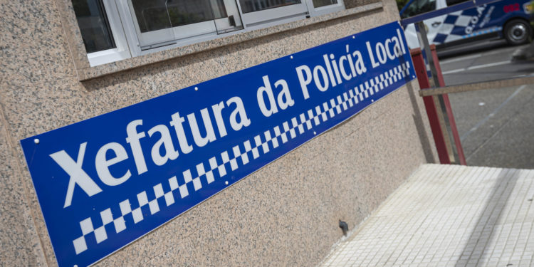 Localizan entre alcohol y tabaco a tres menores que durmieron en un parque de Vigo