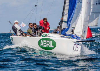 El «Abril Verde», del Náutico de Vigo, Premio Nacional de Vela al monotipo del año