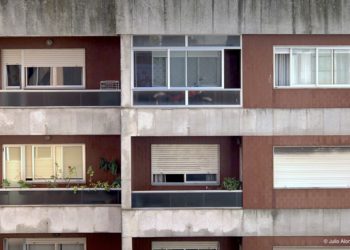 La moto se guarda en casa