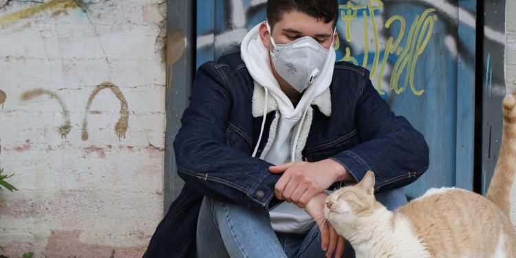 Vigo se mantiene en 139 casos de Covid tras cuatro positivos y otras tantas altas en 24 horas