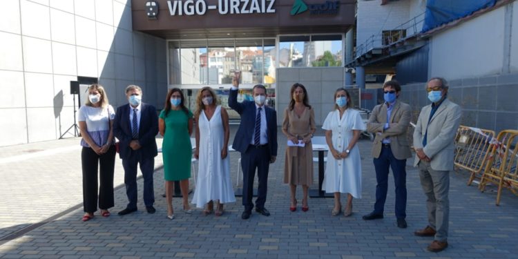 Vía libre para los accesos al Centro Vialia: ADIF, Xunta y Concello firman el nuevo convenio