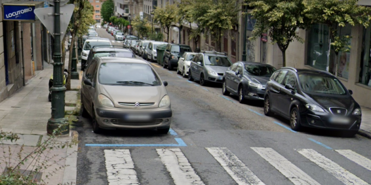 Denuncian a un ‘gorrilla’ en Vigo por rayar el coche de una conductora que no le dio dinero