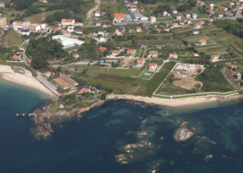 Fallece un hombre en una playa de Cangas