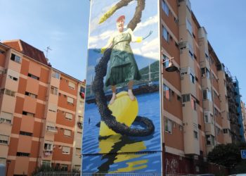 Vigo ya tiene a su ‘superabuela’: Eugenia, la bateeira que invoca a su particular dragón