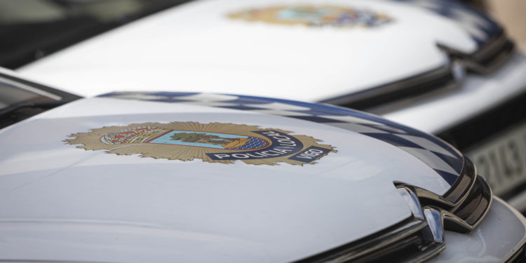 Detenido en Vigo tras ser sorprendido in fraganti robando en un coche aparcado en la calle