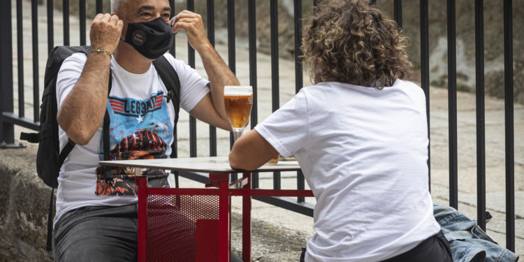 El área sanitaria de Vigo reduce sus pacientes con Covid-19 pero registra nuevas hospitalizaciones