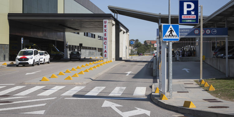 Herido de consideración el ocupante de una moto tras un accidente de tráfico en Redondela