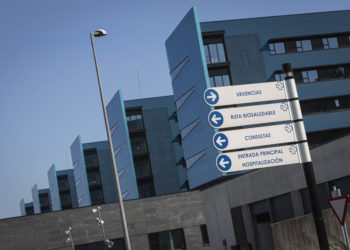 Dos nuevos ingresos por Covid-19 provocan un pico de hospitalizados en Vigo este verano