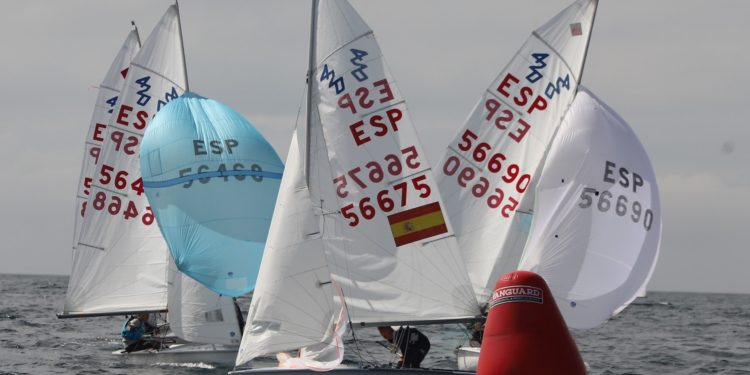 Jacobo García y Toni Ripoll ganan el Trofeo Concello de Vigo de 420