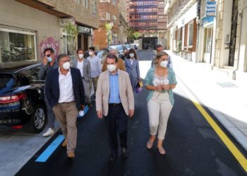 A «nova» rúa Heraclio Botana xa loce á espera da súa apertura ata García Barbón