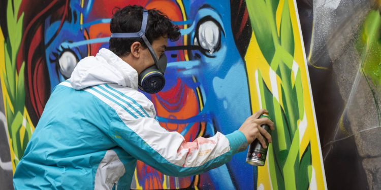 Vigo muestra todo su potencial de arte urbano con trece murales en plena batalla de color