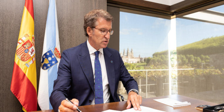 Feijóo releva a Almuiña y Pomar en pleno rebrote y a cuatro días de la vuelta a las aulas