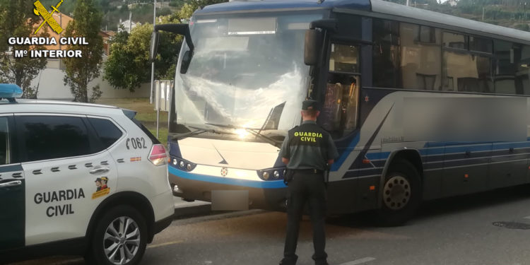 La Guardia Civil detiene a dos jóvenes por un delito de robo con violencia a un menor