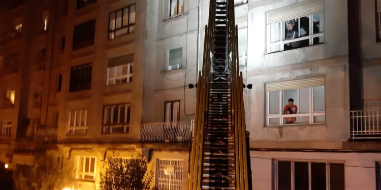 Dos personas reciben asistencia debido a una fuga de gas de un hornillo en Vigo