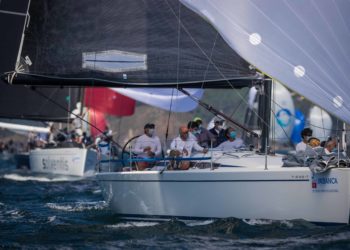 Baiona cierra una de las ediciones más disputadas del Trofeo Príncipe de Asturias