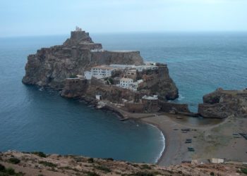 Vélez de la Gomera, la isla de los piratas en el mar de Alborán
