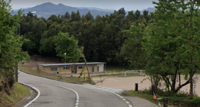 Un muerto en Vigo tras salirse de la vía y caer con su coche por un terraplén