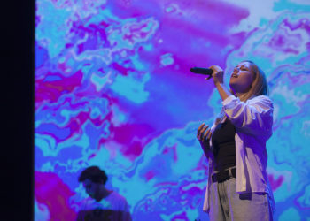 O concerto de Laura LaMontagne abre o festival Play-Doc