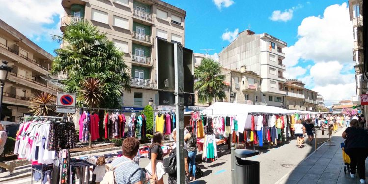 A Policía Local de Ponteareas desmonta sete postos ilegais de venda ambulante