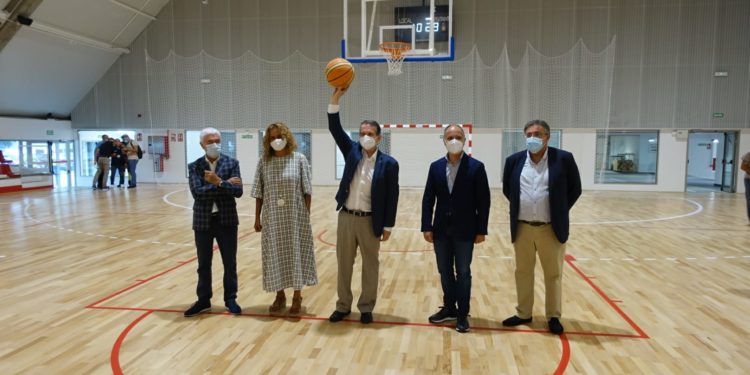 Las pistas de Balaídos se despiden de las goteras y las humedades: abre la reforma de los pabellones de Río