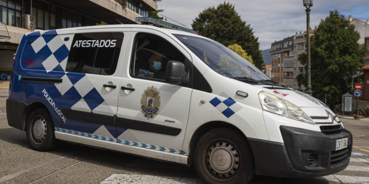 Da positivo en cocaína tras empotrarse contra un portalón en Vigo