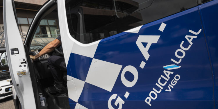 Detienen a un hombre en Vigo por intentar clavar un cuchillo a su compañero de piso
