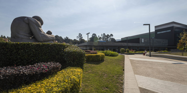 Fallece una mujer con Covid-19 que estaba hospitalizada en el Álvaro Cunqueiro
