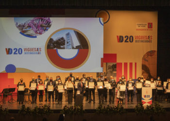 Vigo entrega su Medalla de Oro al colectivo sanitario por su labor en la crisis sanitaria