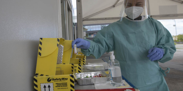 Sanidade estudia restricciones en el área sanitaria de Vigo tras confirmar 459 contagios en siete días