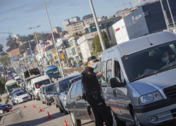 La policía despliega controles en las entradas y salidas de Vigo
