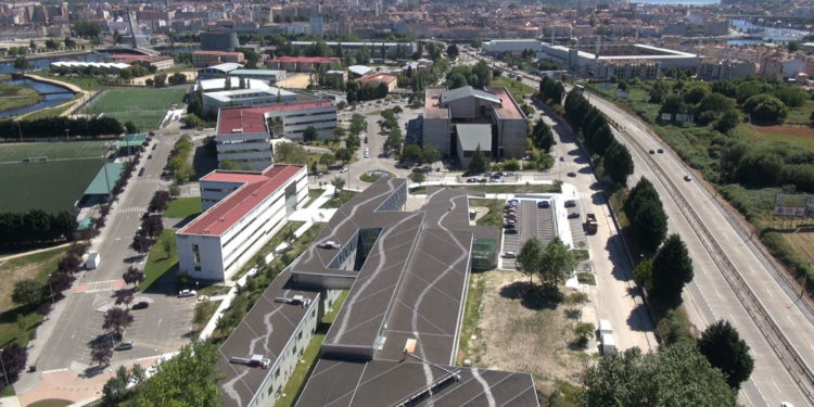 Dúas facultades da Universidade de Vigo inician a docencia virtual tras detectar positivos no alumnado