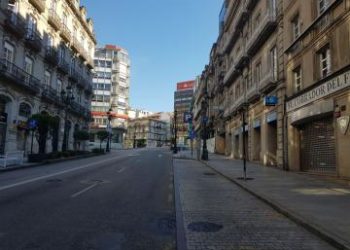 Corte de tráfico en el centro de Vigo, rúa Colón en sentido descendente, por obras durante una semana