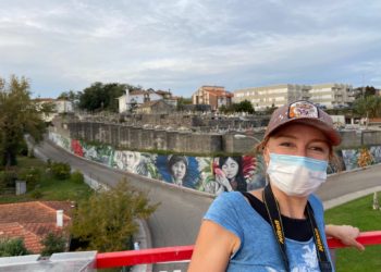 Lula Goce estrea un mural de 200 metros cadrados en Panxón