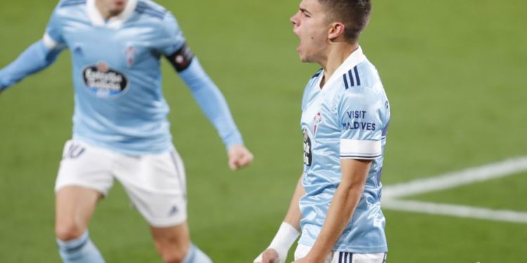 Carreira salva un punto, pero el Celta sigue a la deriva