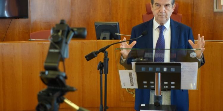 Caballero alaba la obra de la Ciudad de la Justicia y propone un convenio para reformar el entorno