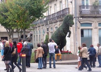 El Dinoseto abandona la Porta do Sol