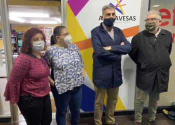 Comerciantes de As Travesas denuncian la subida que van a sufrir con la nueva tarifa del agua
