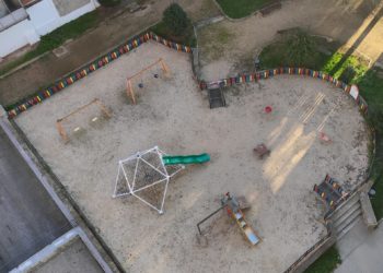 El listado de parques infantiles, áreas biosaludables y pistas deportivas que siguen abiertos en Vigo