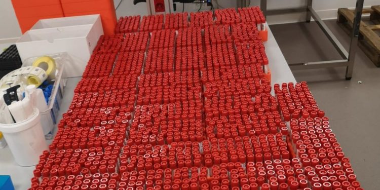 As 2.300 PCR feitas ao persoal da Universidade de Vigo dan negativo en Covid-19