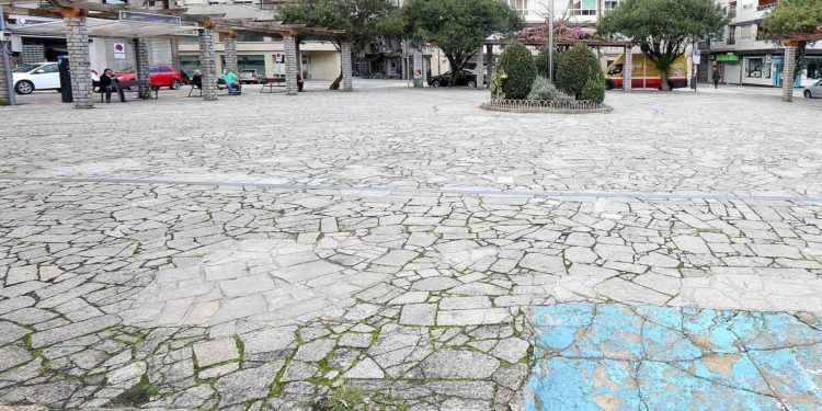 Ponteareas inicia as obras de humanización da Praza de Bugallal