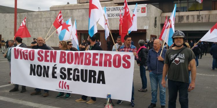 A CIG presenta unha denuncia penal contra Caballero por “vulnerar o dereito de folga dos bombeiros”