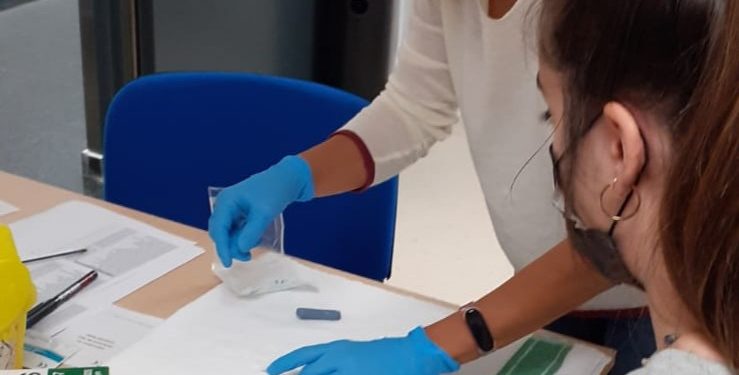 Un brote con seis estudiantes implicados conlleva el cierre de un aula de la Escuela de Enfermería de Vigo