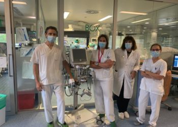A UCI do Álvaro Cunqueiro pon en marcha unha técnica de lavado de CO2 nos pacientes con Covid-19