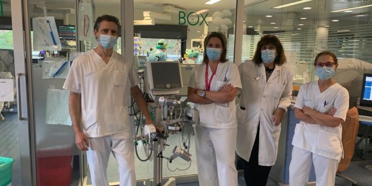 A UCI do Álvaro Cunqueiro pon en marcha unha técnica de lavado de CO2 nos pacientes con Covid-19