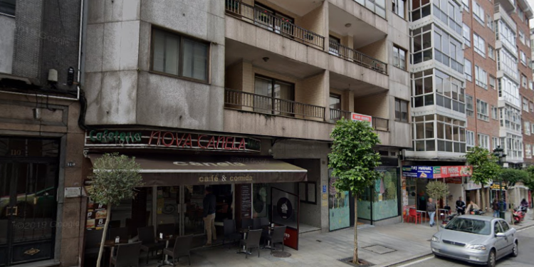 Trasladan al hospital a un hombre con síntomas de intoxicación tras sufrir un incendio en su vivienda