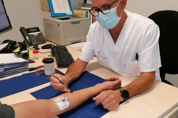 O Chuvi estrea a ‘repicadura’ como método para controlar as alerxias ás avespas