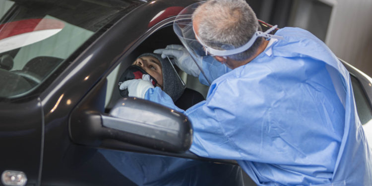 El segundo cribado a personas sin síntomas de Covid-19 convoca en el Meixoeiro a 1.400 personas